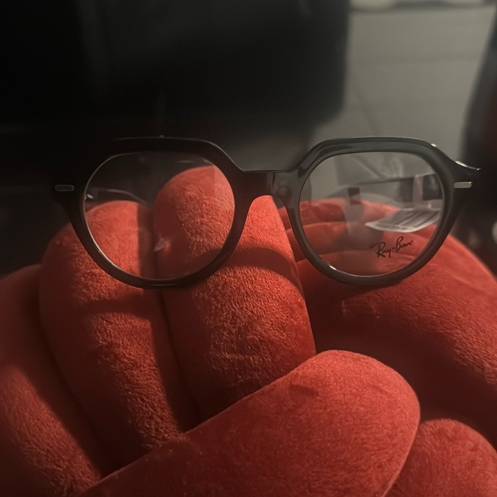 Black Ray Ban frame